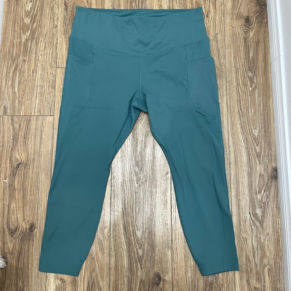 NWT NikeOne Dri-Fit Training Leggings 2X $60 MSRP